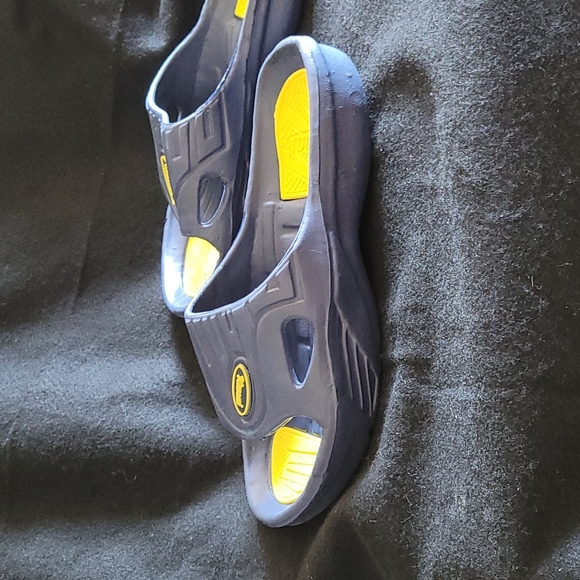 3 for$30  Comfy navy blue/yellow accents unisex sandals - Picture 4 of 4